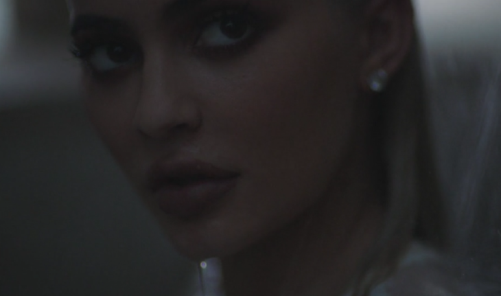 Το πιο προκλητικό video της χρονιάς από την Kylie Jenner Pronews gr