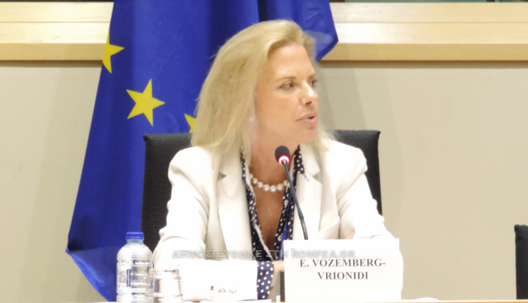 Η Ελ. Βόζεμπεργκ κατέθεσε κατεπείγουσα ερώτηση στην ΕΕ για τις επιστροφές προσφύγων