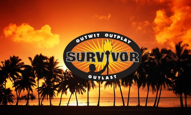 Survivor: Η «μάχη» των «Διάσημων» για να ρίξουν μία καρύδα από το δέντρο (βίντεο)