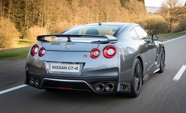 Βίντεο: Το GT-R της Nissan τρελαίνει μικρούς και μεγάλους!