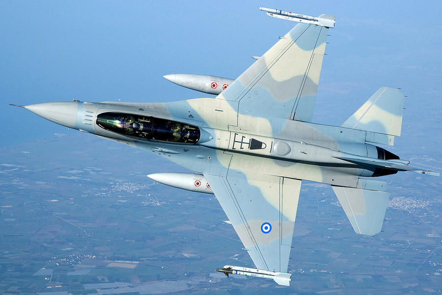 Ένταση στο Αιγαίο: Δεκατέσσερα τουρκικά F-16 και 4 εμπλοκές με την ΠΑ σήμερα – Δεκάδες οι παραβιάσεις