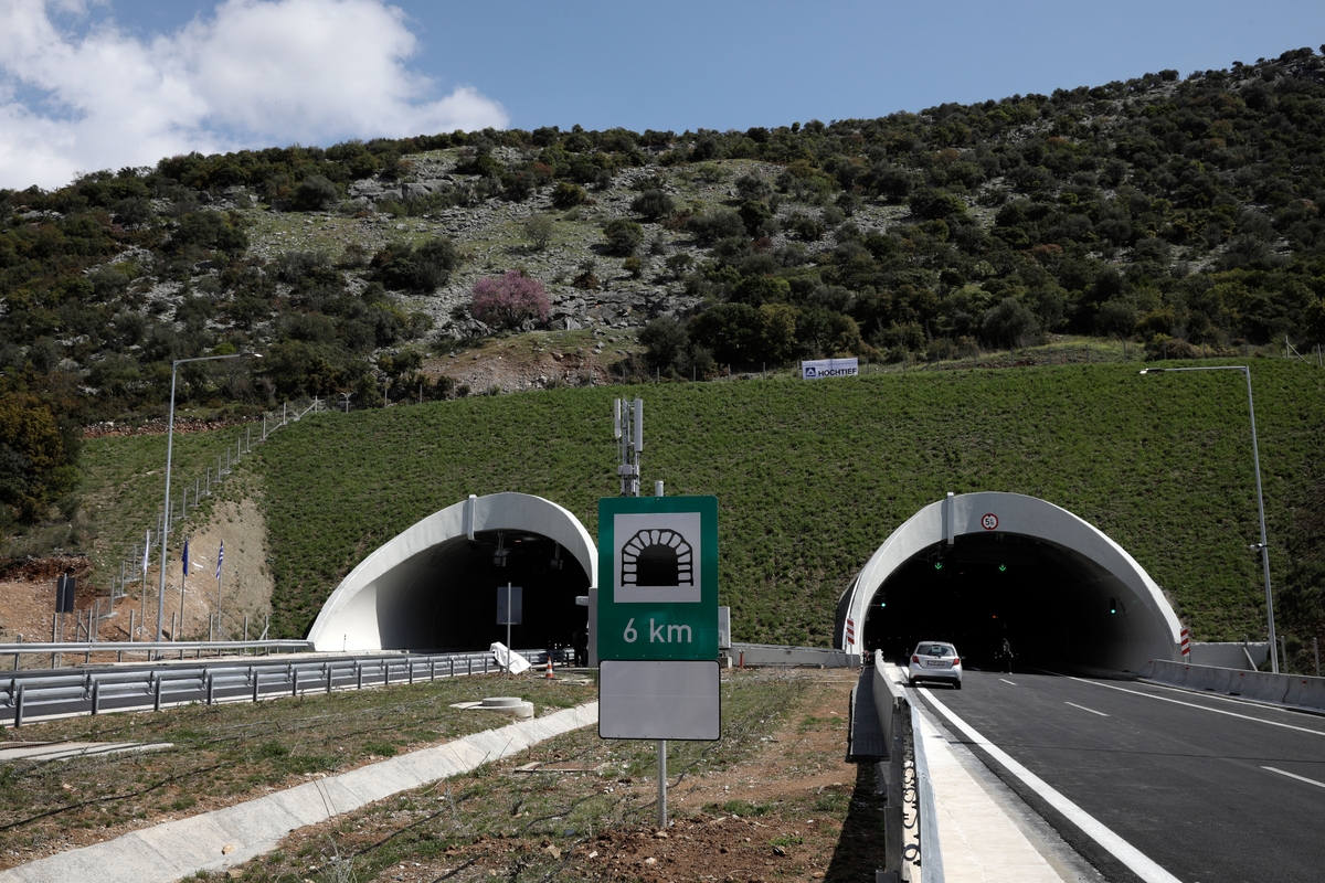 Τέμπη: Κυκλοφοριακές ρυθμίσεις και «κλείσιμο» των συράγγων έως και την Πέμπτη