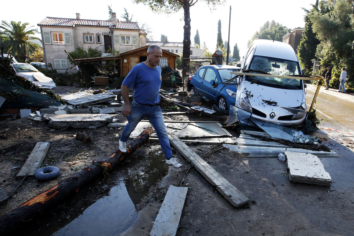 Πλημμύρισαν σπίτια και μαγαζιά στους Παξούς από την ισχυρή νεροποντή