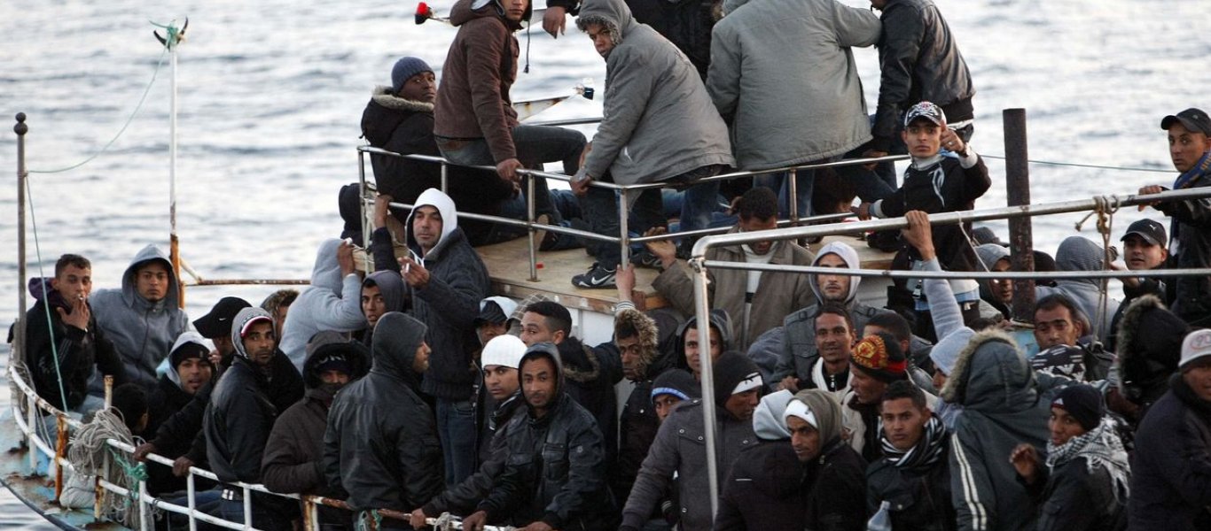 Διάσωση 54 παράνομων μεταναστών ανοιχτά της Χίου από την FRONTEX