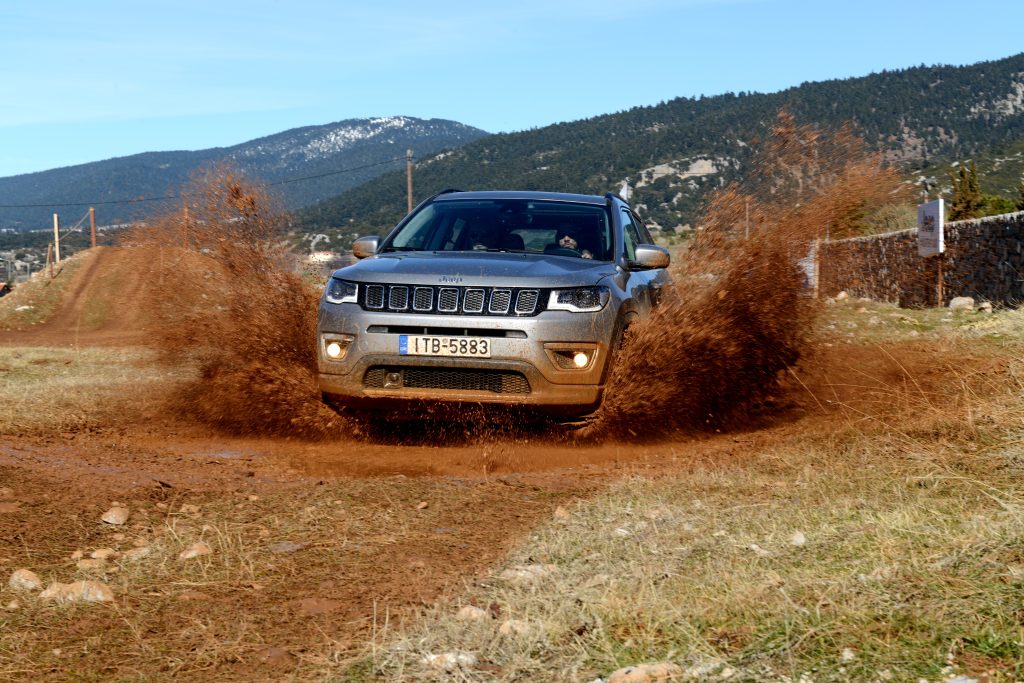 Jeep Winter Tour: Το Jeep Camp στον Παρνασσό υποδέχεται το Jeep Compass