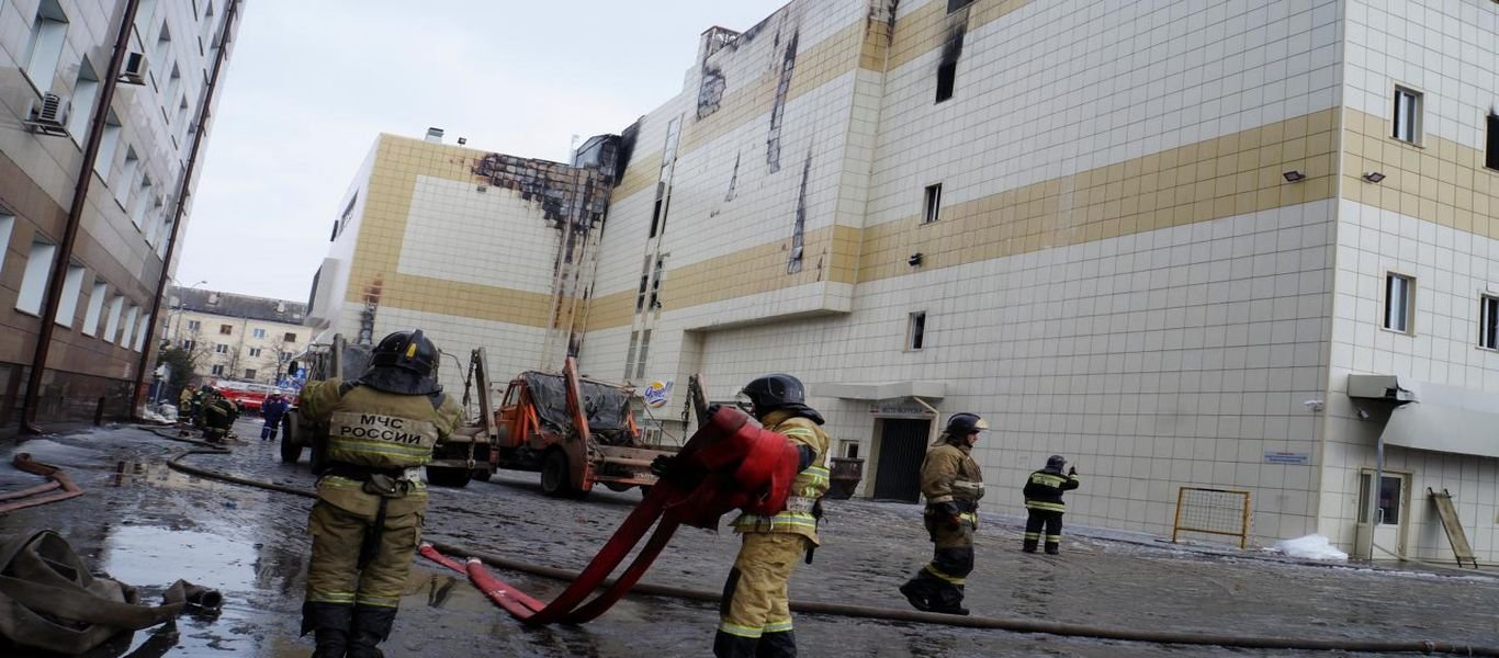 Πυρκαγιά στο Κεμέροβο: 64 συνολικά νεκροί- 41 παιδιά κάηκαν ζωντανά σε παιδότοπους και σινεμά