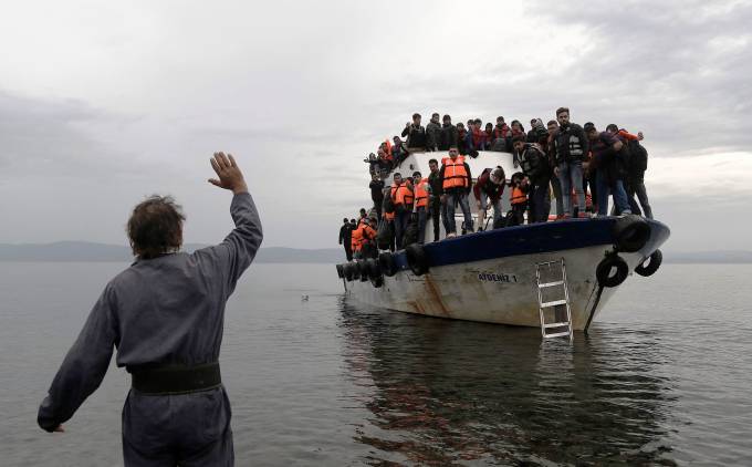 Σκάφη της FRONTEX και του ΛΣ μετέφεραν στις ελληνικές ακτές 84 παράνομους μετανάστες