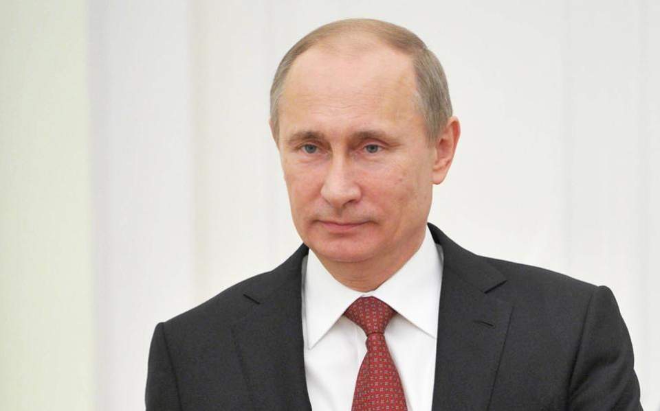 Το άλλο πρόσωπο του Βλάντιμιρ Πούτιν: Σε ρόλο σεφ ο Ρώσος πρόεδρος (βιντεο)
