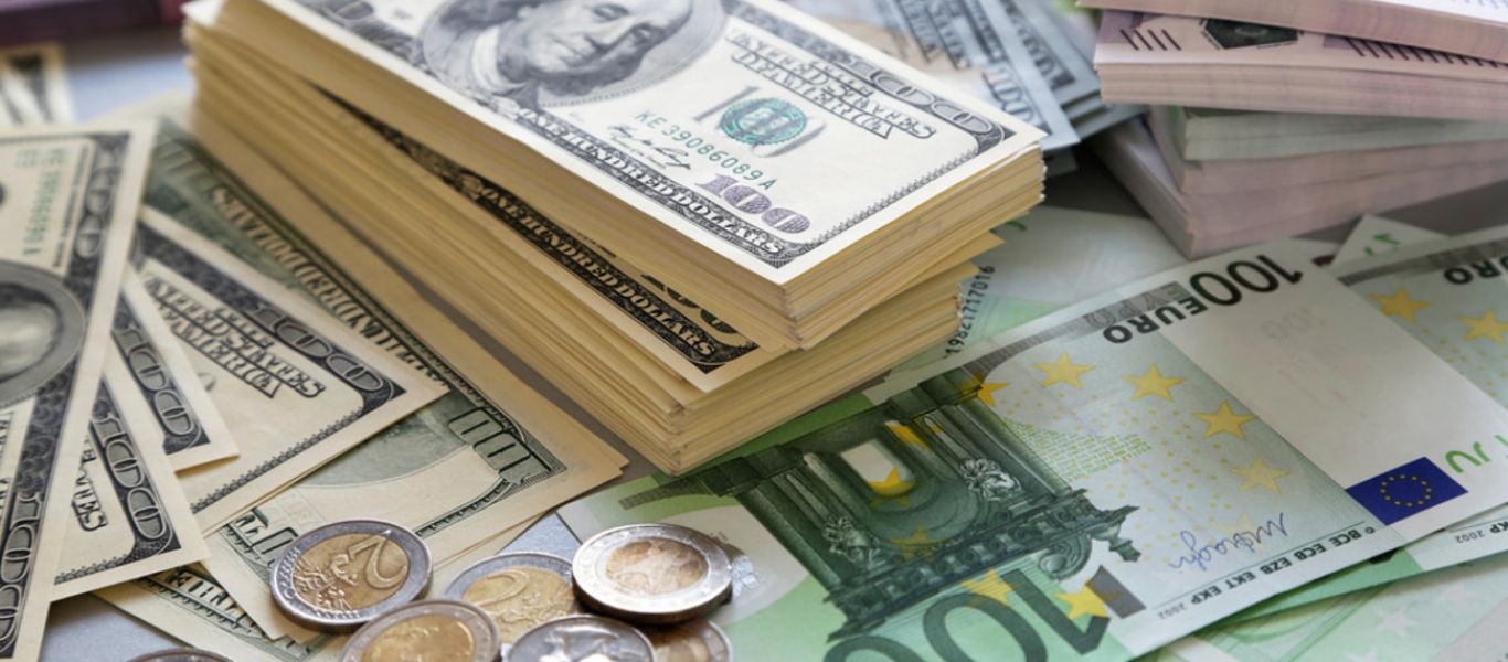 Παρασύρει και το ευρώ η πτώση της Τουρκικής Λίρας – Σε χαμηλό 13 μηνών με το δολάριο