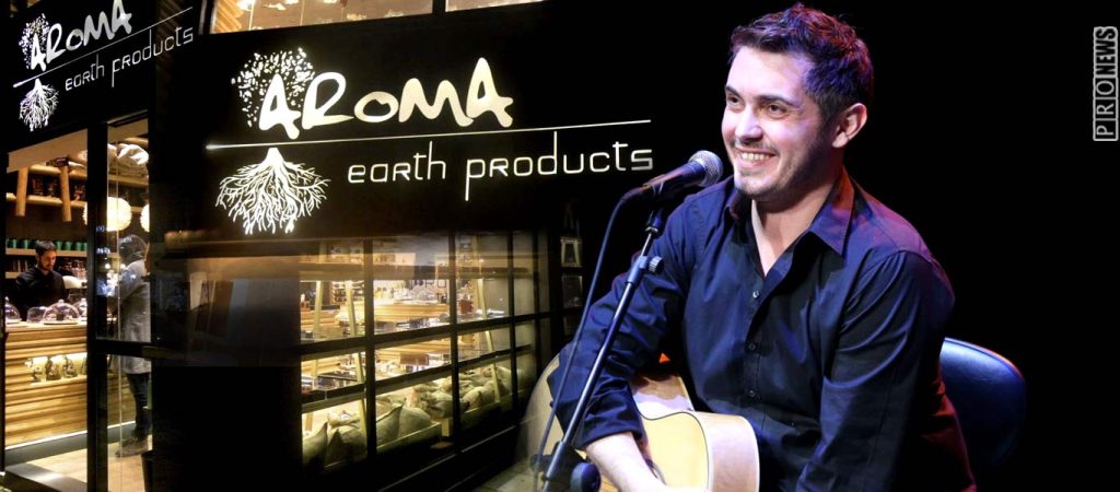 «Κόκκινη Νύχτα» στην Γλυφάδα με Aroma Earth Products και Μιχάλη Χατζηγιάννη