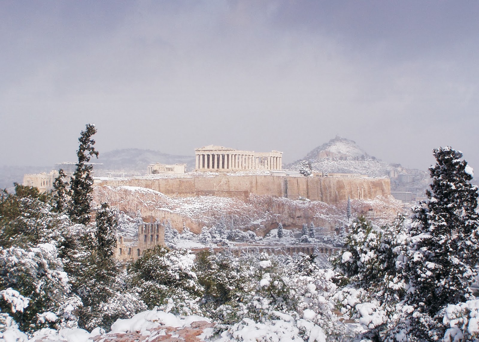 Μετεωρολογική προειδοποίηση για όσους ταξιδεύουν προς Αττική: «Να έχετε φτάσει πριν τις 17:00 γιατί μετά θα γίνει…»