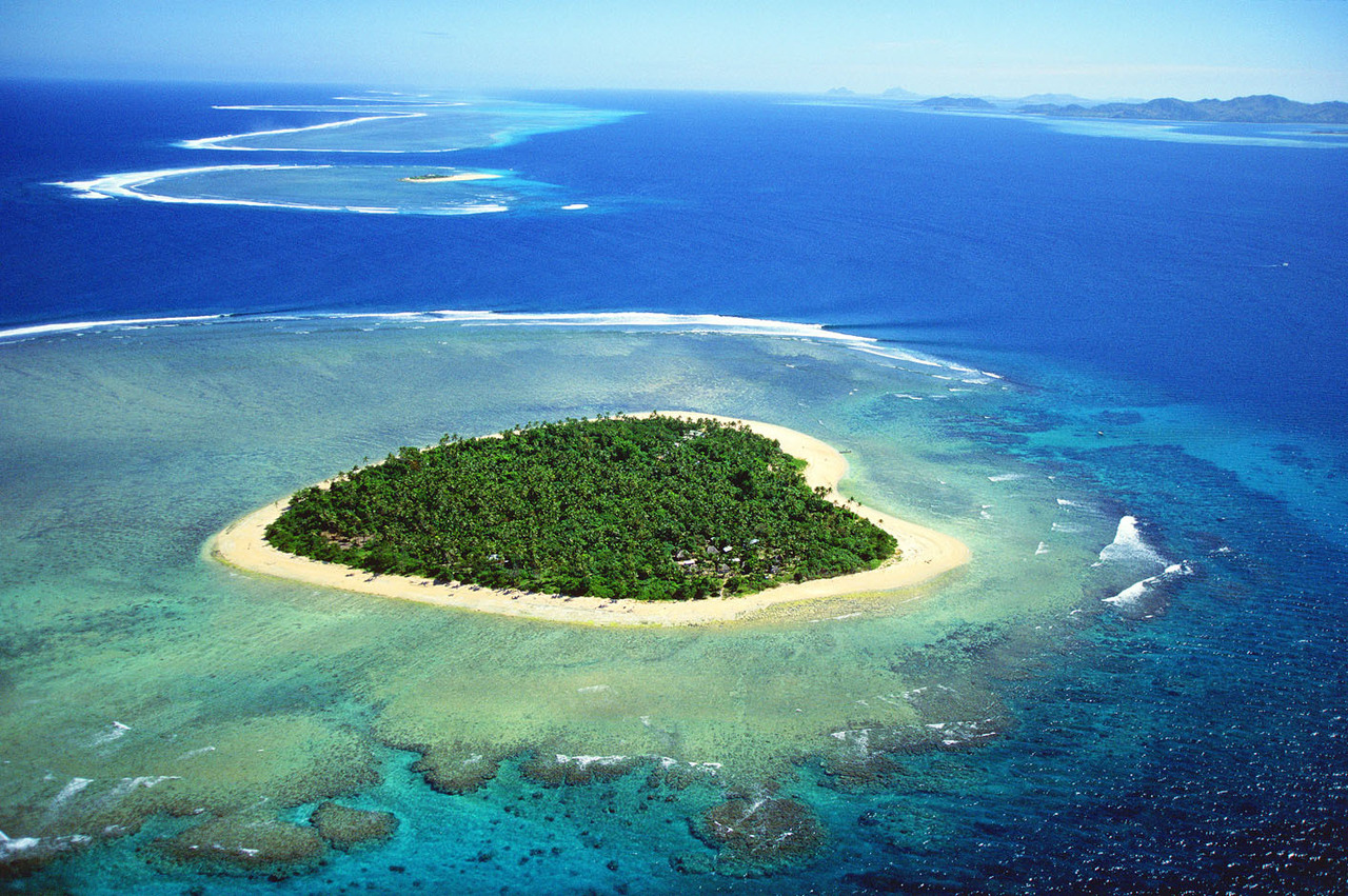 Αυτό είναι το νησί που κάθε έξι μήνες ανήκει σε άλλη χώρα (φωτο)