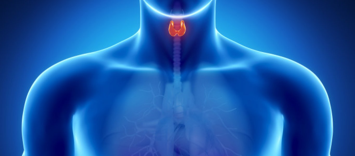 Με αυτόν τον τρόπο μπορείτε να ελέγξετε αν είναι εντάξει ο θυρεοειδής σας (βίντεο)