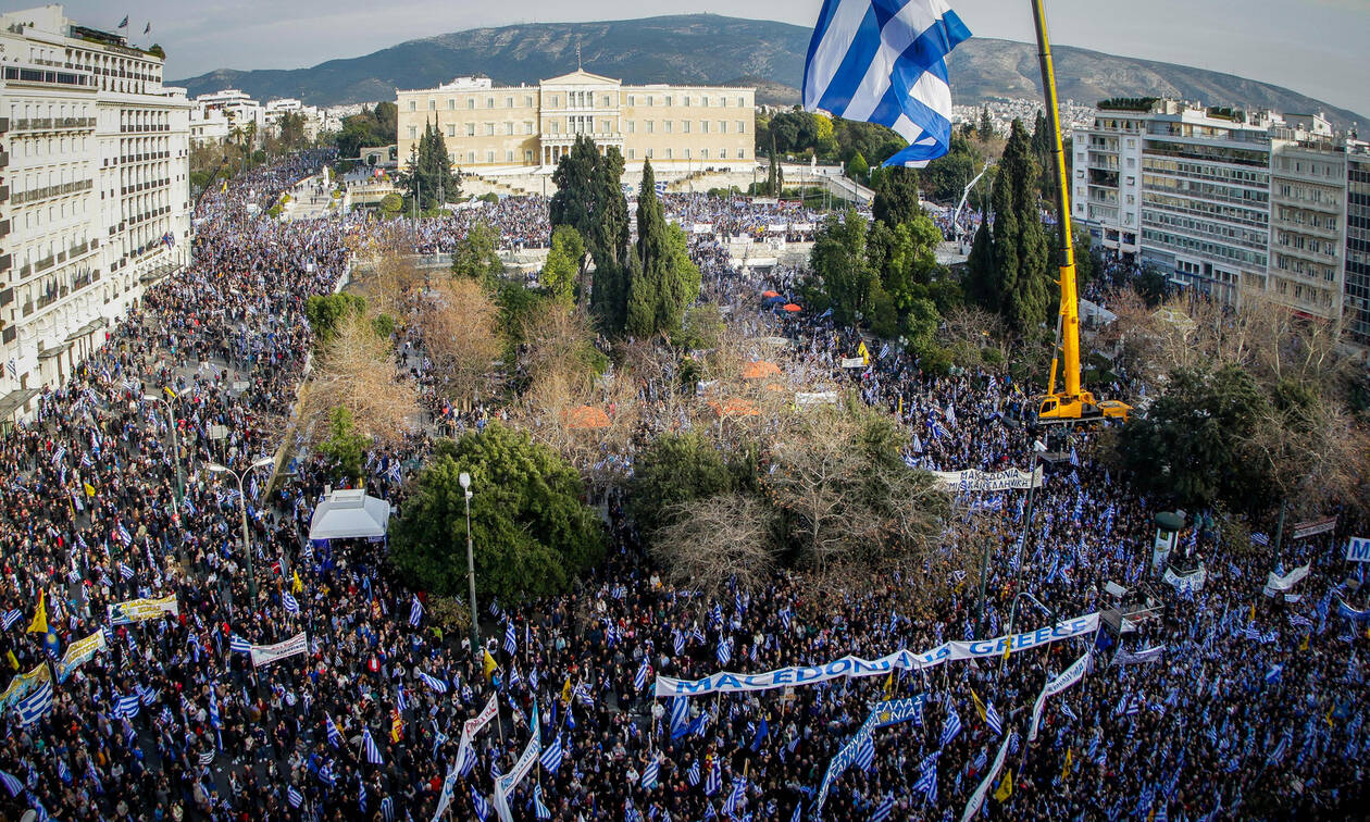 Η απάντηση της ΕΛ.ΑΣ. για τα επεισόδια: «Υπάρχουν τραυματίες αστυνομικοί»- Κανείς δεν λέει για τα χημικά (βίντεο-φωτο)