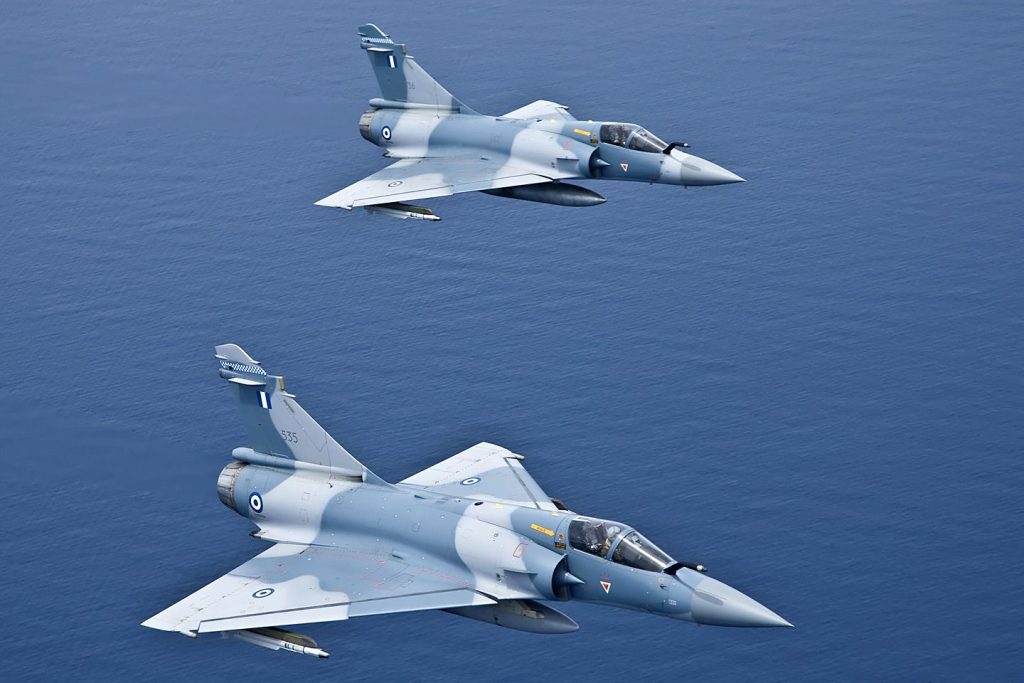 Βίντεο: Mirage 2000-5 αναχαιτίζουν μετά από εμπλοκή τουρκικά μαχητικά