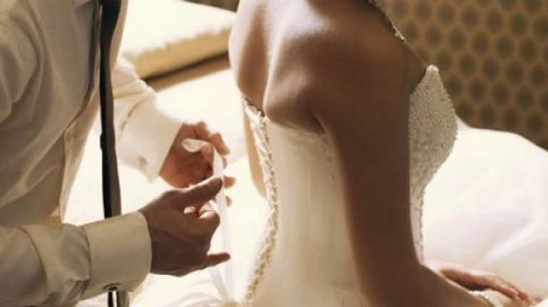 Άναυδη η νύφη την πρώτη νύχτα του γάμου – Τα ψεμματάκια του γαμπρού