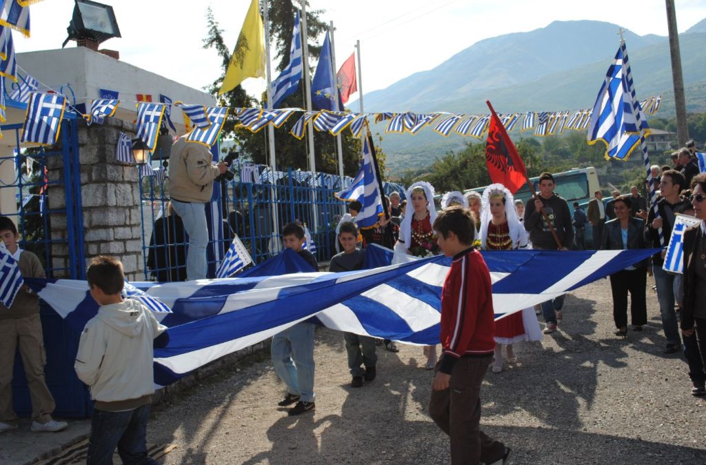 Ομόνοια: «Η κυβέρνηση Ράμα προσπαθεί να μας διώξει από τον τόπο μας με κλεψιές και κοροϊδίες»