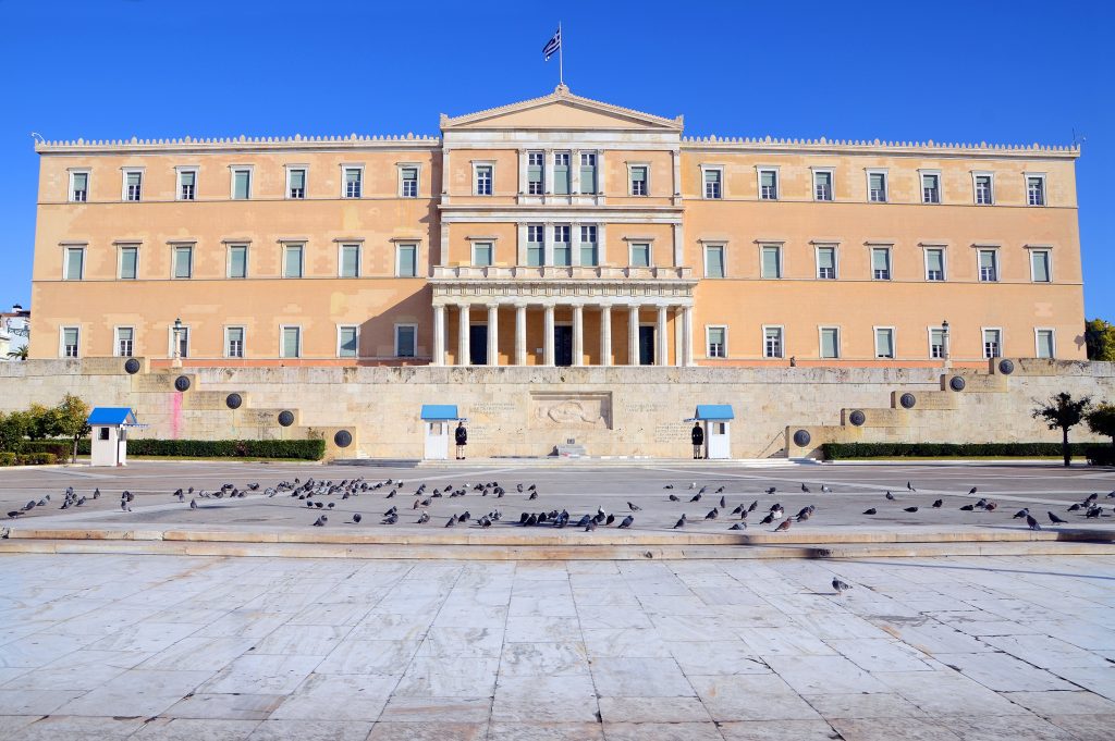 Με κόκκινο και μαύρο χρώμα θα φωτιστεί η Βουλή το βράδυ για τη Γενοκτονία των Ποντίων