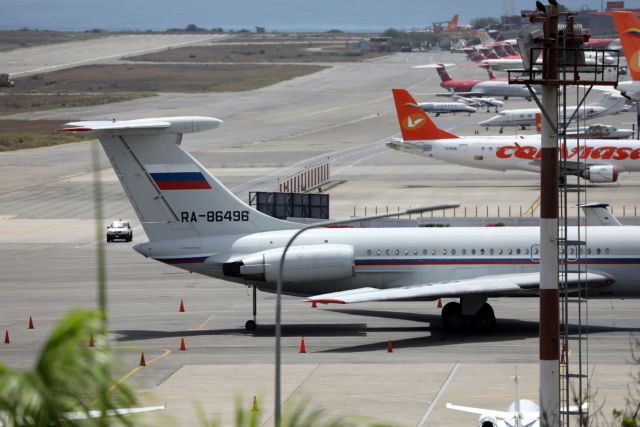 Αεροσκάφος της ρωσικής αεροπορίας προσγειώθηκε στη Βενεζουέλα (φώτο)