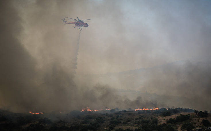 Εύβοια: Σε κατάσταση έκτακτης ανάγκης τρεις περιοχές  εξαιτίας των πυρκαγιών