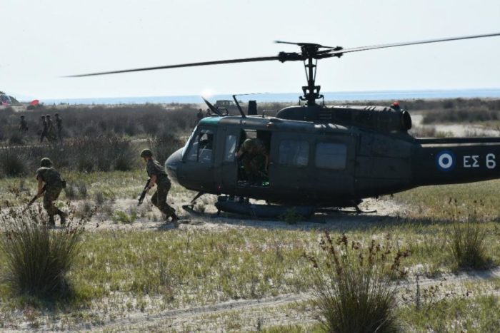 Δείτε εντυπωσιακές εικόνες από τη θερινή άσκηση της ΣΣΑΣ με ελικόπτερα της πρώτης Ταξιαρχίας (φωτο)