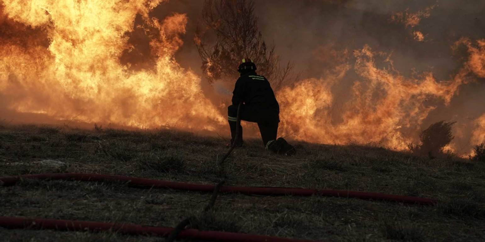 Ακραίος κίνδυνος πυρκαγιάς αύριο: Σε κατάσταση συναγερμού Αττική, Στερεά Ελλάδα και Πελοπόννησος (φωτο)