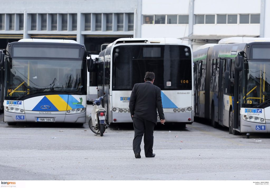 Από το γραφείο, ξανά στο τιμόνι – Δεκάδες οδηγοί του ΟΑΣΑ ήταν αποσπασμένοι σε βουλευτικά και κομματικά γραφεία