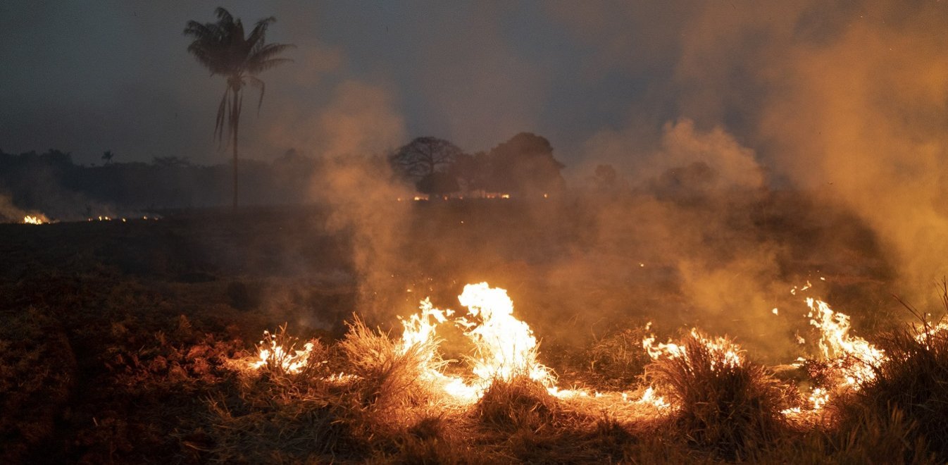 Στη «μάχη» με τις φλόγες ειδικά C-130 του στρατού για τις φωτιές στον Αμαζόνιο (φωτο)