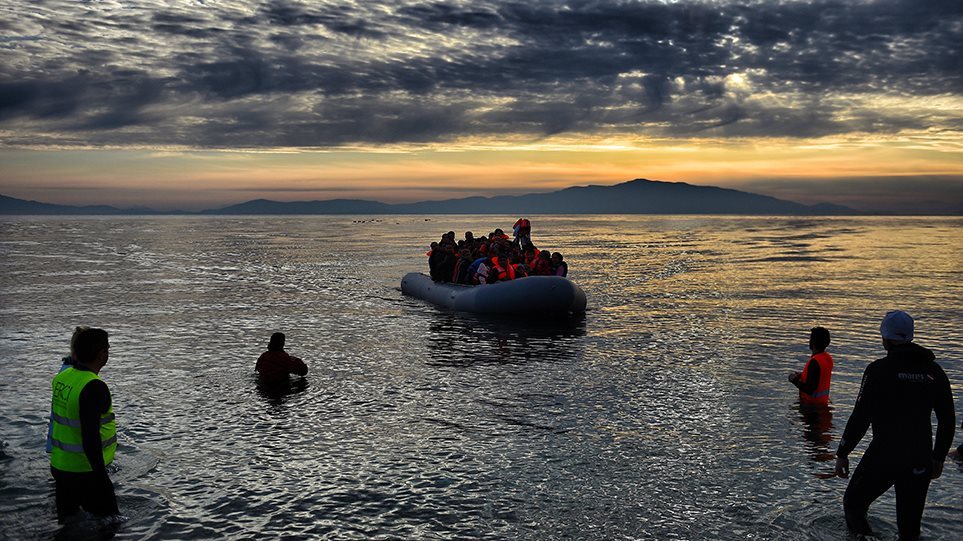 Λέσβος:  Νέες παραλαβές παράνομων μεταναστών από σκάφη της  FRONTEX και του ΛΣ