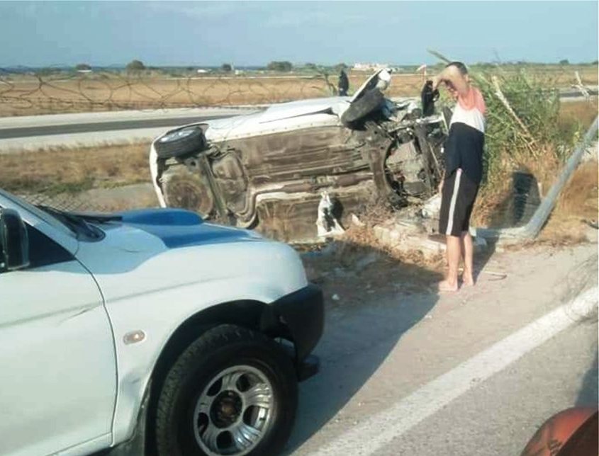 Είχε Άγιο! Έριξε κολόνα φωτισμού και έσπασε την περίφραξη του αεροδρομίου στην Ρόδο