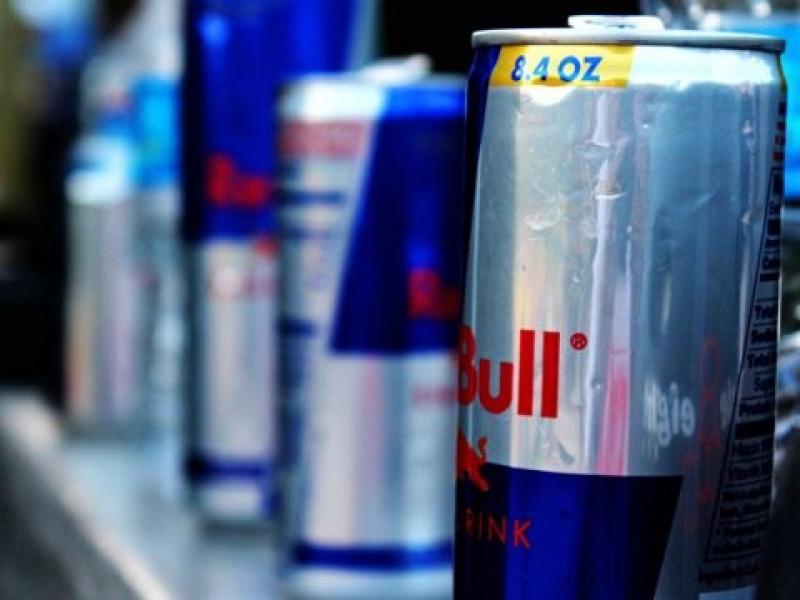 Καταναλώνετε red bull; – Να τι συμβαίνει στο σώμα σας