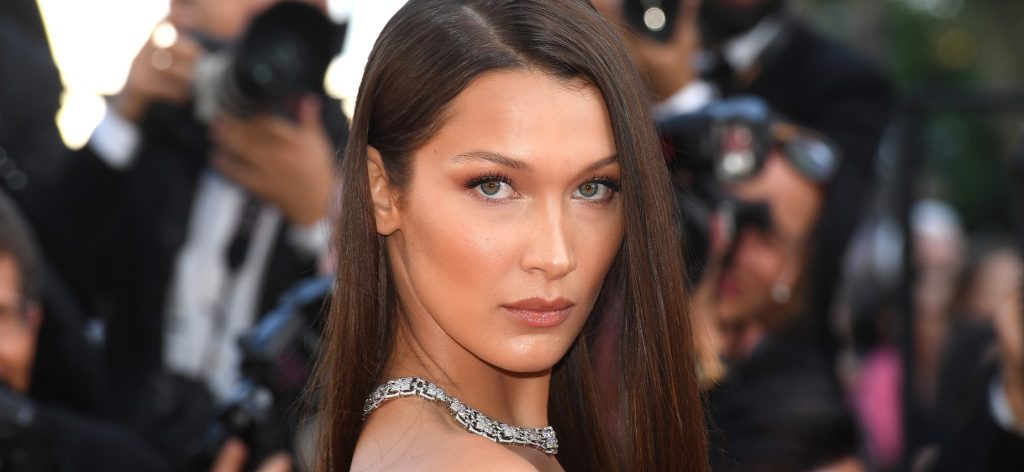 Bella Hadid: Το έκανε πάλι το θαύμα της… Σε ανασταίνει με το καuτό μαγιό της! (φωτο)