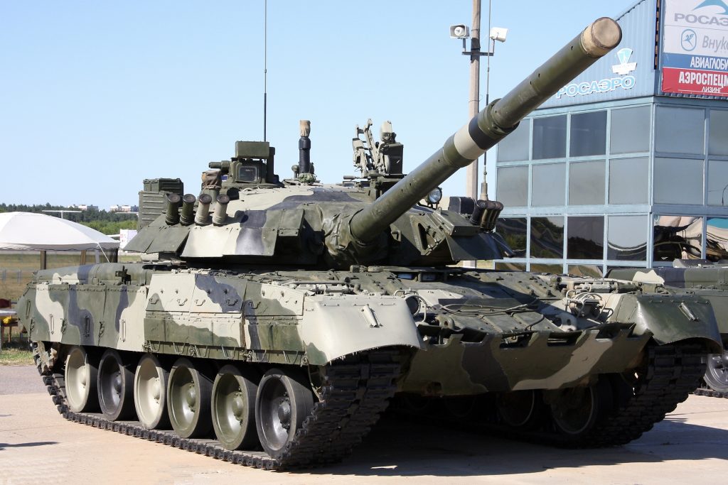 T-80BMV: Σε δοκιμές το εκσυγχρονισμένο άρμα του ρωσικού Στρατού