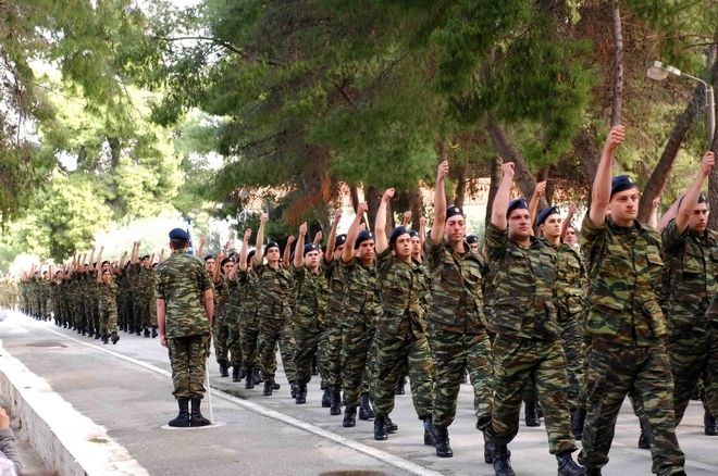 Τρία γλυκίσματα του ΚΨΜ που αν δεν τα έχεις φάει δεν έχεις πάει φαντάρος (φωτο)