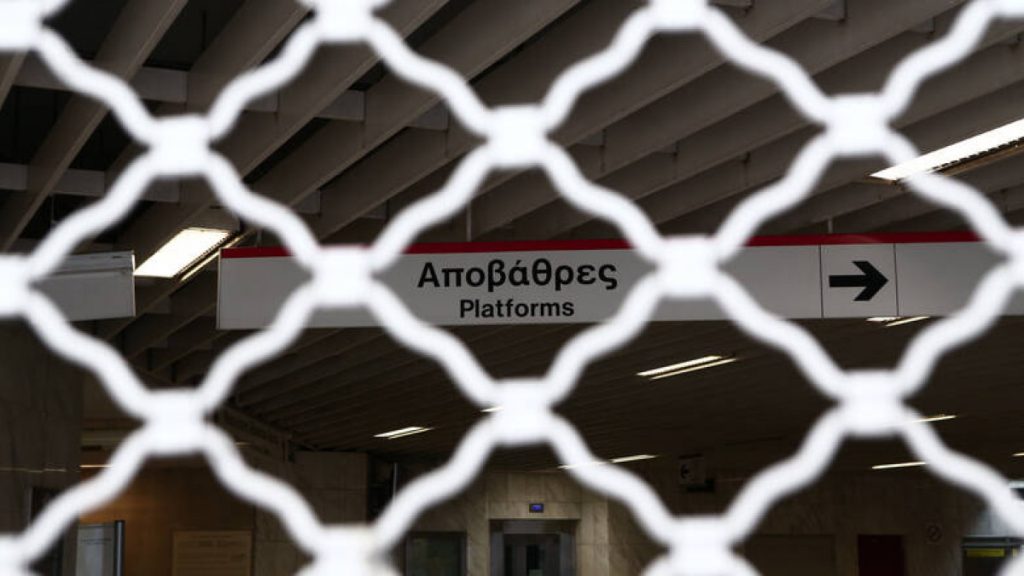 Άνοιξαν οι σταθμοί Αιγάλεω και Αγία Μαρίνα