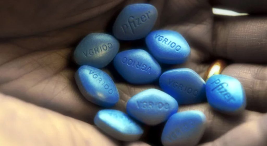 Οι «πρωτάρηδες» στο viagra τα βλέπουν όλα… μπλε