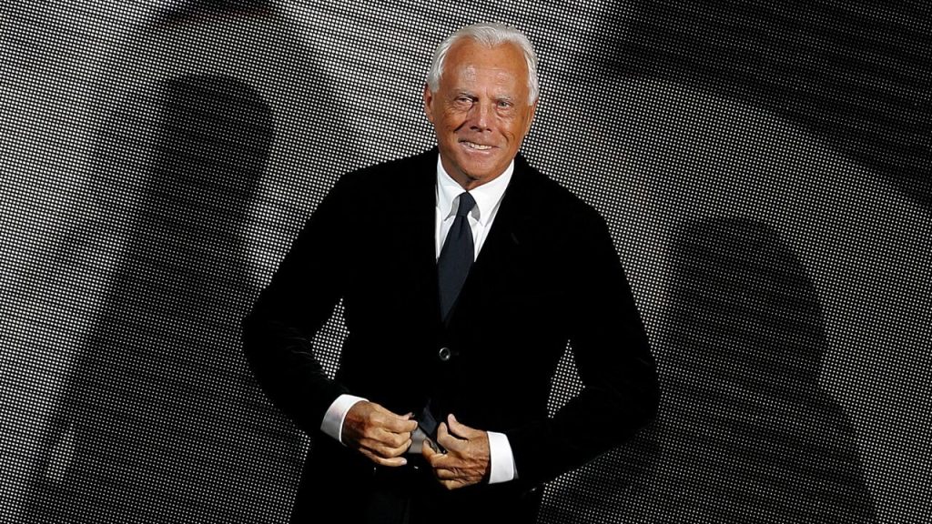 Giorgio Armani: «Η βιομηχανία της μόδας “βιaζει” τις γυναίκες»