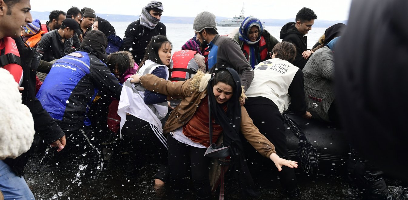 Στέλνει από παντού μεταναστευτικές ροές ο Ρ.Τ. Ερντογάν – Θέλουν να περάσουν από Αττάλεια στο Καστελόριζο