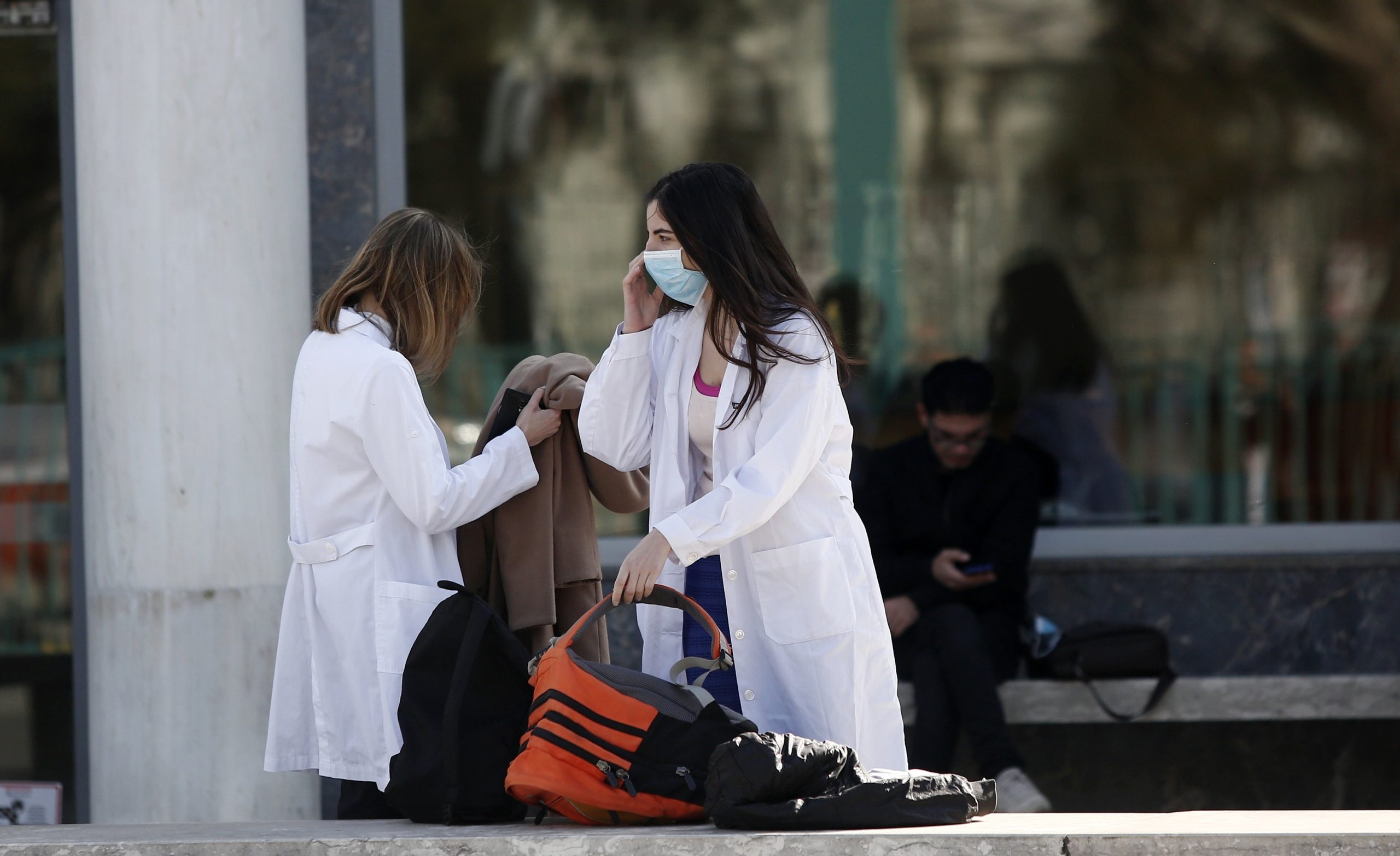 Ιερέας-συνταξιδιώτης 9ου κρούσματος κορωνοϊού: «Όταν γυρίσαμε πολλοί άνθρωποι είχαν λίγο πυρετό και βήχα» (βίντεο)