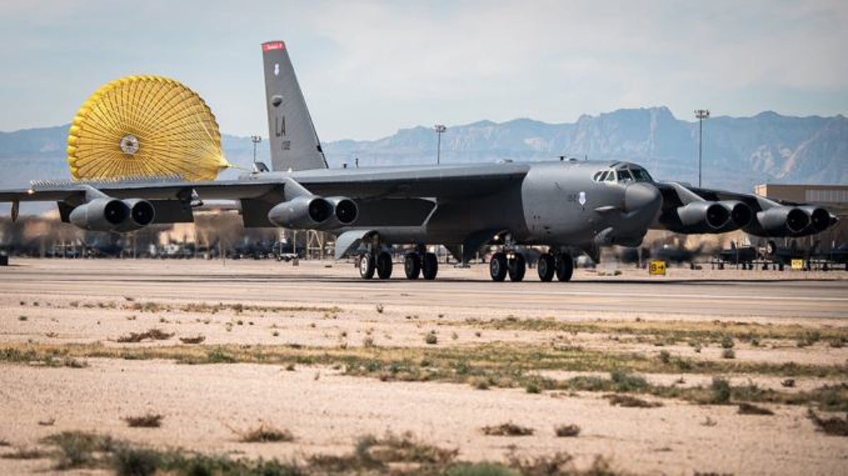 B-52, KC-135 και E-3 στην Red Flag: Συνάντηση «γιγάντων» (βίντεο)