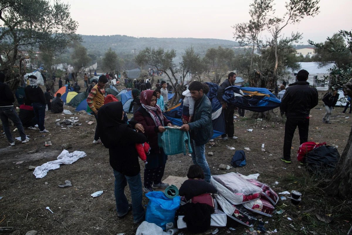 Αυτή είναι η Λέσβος του 2020: Εικόνες Χαρτούμ και Μογκαντίσου στο νησί των ποιητών και ζωγράφων