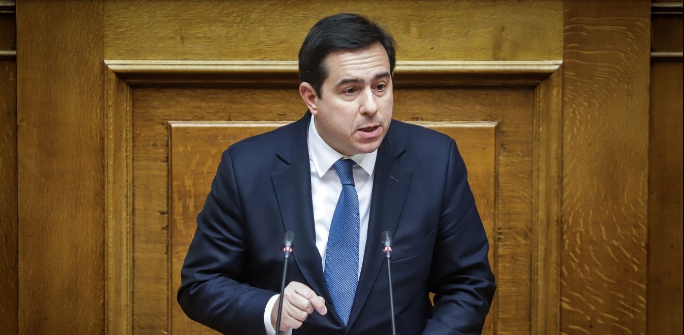 Ν.Μηταράκης: «Βασικές προτεραιότητες της κυβέρνησης είναι η μείωση των ροών και η ασφάλεια στις δομές» (βίντεο)