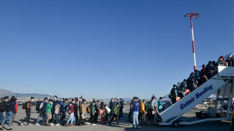 Υπουργείο Μετανάστευσης: Αναχωρούν 50 αλλοδαποί για το Ηνωμένο Βασίλειο – Επαναπατρίζονται 130 Έλληνες