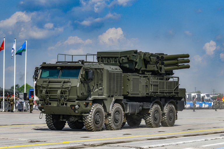 Pantsir-S1M: Η Ρωσία εμφανίζει την anti-drone έκδοση του βελτιωμένου α/α συστήματος (βίντεο)