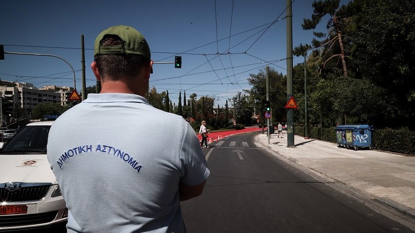 «Μεγάλος Περίπατος» με αντιδράσεις: Στα «κόκκινα» η Αθήνα – Φωτογραφίες από την πρώτη μέρα