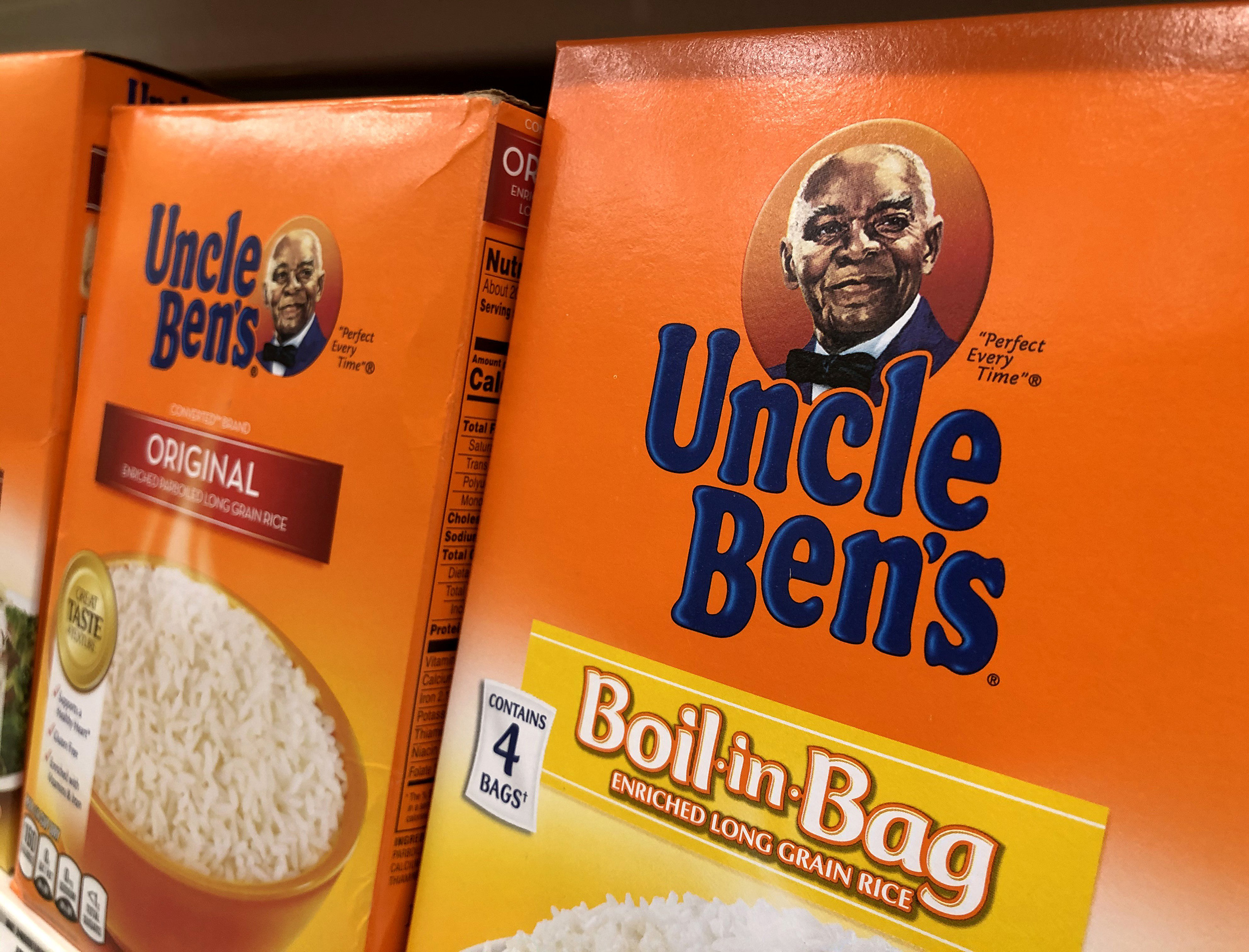 Τεράστια αλλαγή για την Uncle Ben’s: Αλλάζει όνομα και την εικόνα του μαύρου αγρότη (βίντεο)