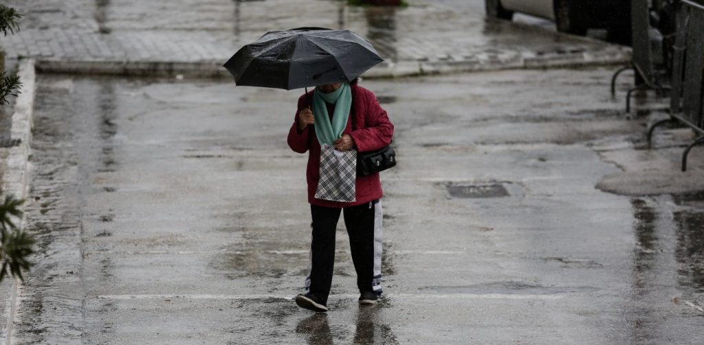 Προσοχή σε αυτές τις περιοχές θα «χτυπήσει» η κακοκαιρία τις επόμενες ώρες – Που θα σημειωθεί χαλάζι (φώτο-βίντεο)