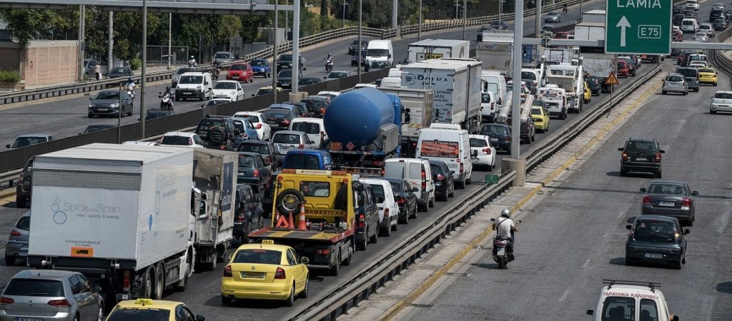 ΣΕΑΑ: Αυξήθηκαν οι πωλήσεις υβριδικών – Πτώση για τα καινούρια αυτοκίνητα