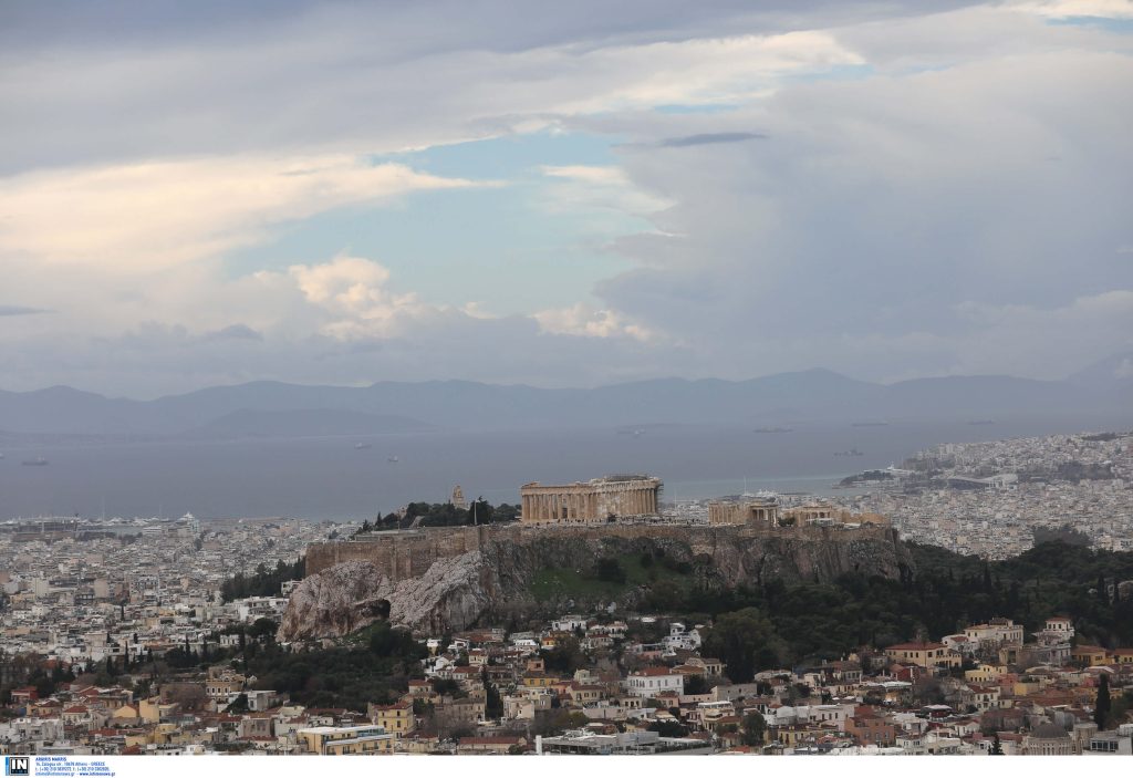 Καιρός: Βροχές και καταιγίδες σήμερα σε πολλές περιοχές – Πότε θα εξασθενήσουν τα φαινόμενα (φωτο)