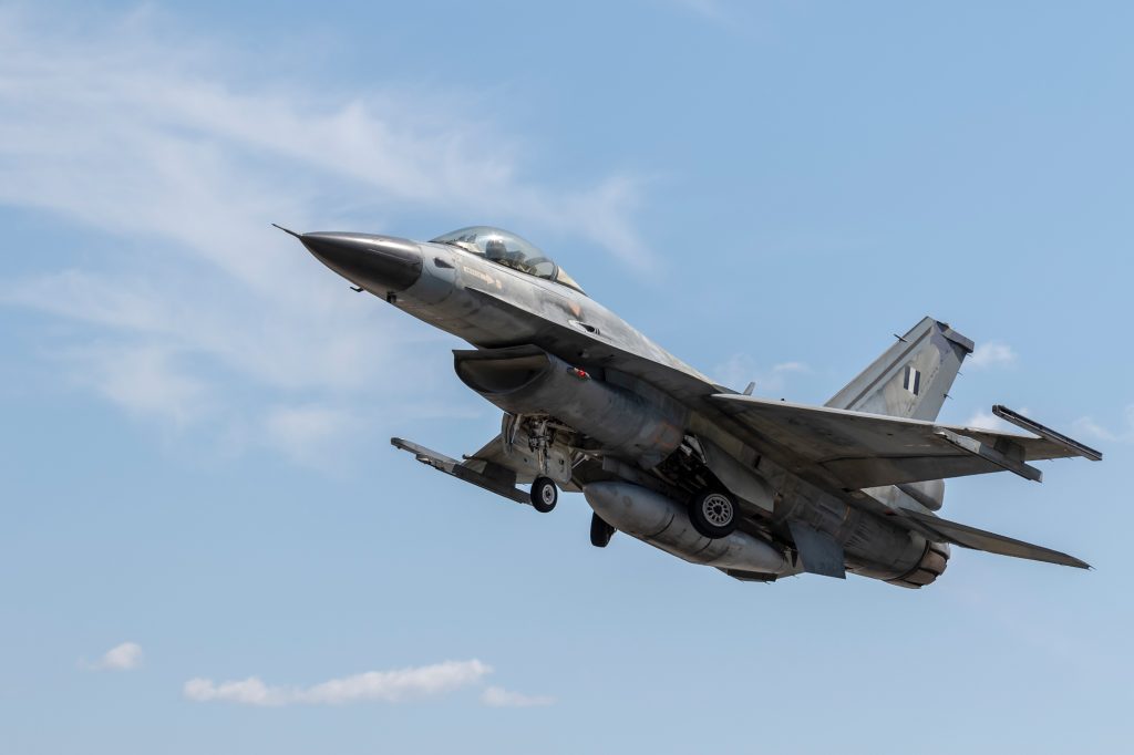 Τα ελληνικά F-16 έφτασαν στην Κύπρο χωρίς η Τουρκία να καταλάβει τίποτα